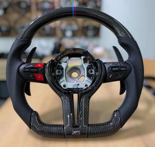 Carbon Lenkrad passend für BMW F01 F02 F07 F13 M, neu bezogen mit Carbon oben und unten, Design A704